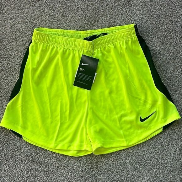 Nike Dri-Fit Women’s Shorts! - Picture 3 of 9